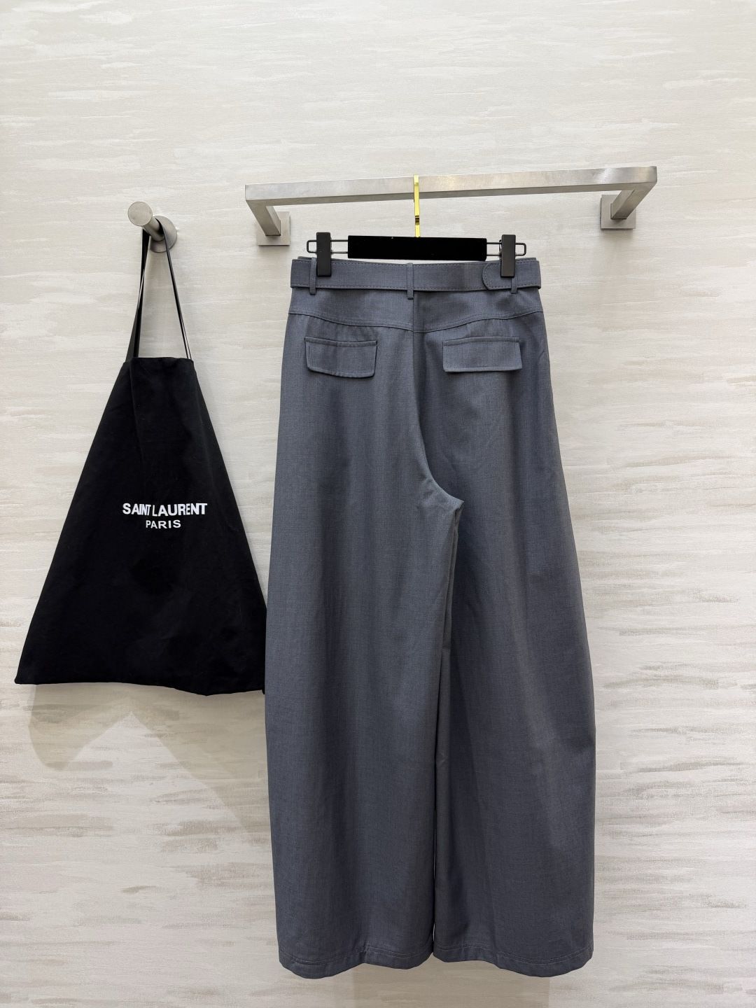 ysl²⁶垂感西装阔腿裤 自带腰带｜立体压线 松弛高级感，显瘦神裤 size：S/M/L/XL（M码腰围：70，裤长：1