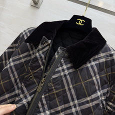 Bur♡²⁶格纹菱格短棉服 ▪双色现货 ▫️经典格纹+菱形衍缝,轻暖不臃肿 ▫️撞色灯芯绒翻领+口袋包边 ▫️金属按扣, Bur♡²⁶格纹菱格短棉服 ▪双色现货 ▫️经典格纹+菱形衍缝,轻暖不臃肿 ▫️撞色灯芯绒翻领+口袋包边 ▫️金属按扣,