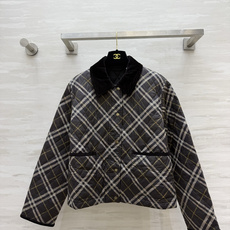 Bur♡²⁶格纹菱格短棉服 ▪双色现货 ▫️经典格纹+菱形衍缝,轻暖不臃肿 ▫️撞色灯芯绒翻领+口袋包边 ▫️金属按扣, Bur♡²⁶格纹菱格短棉服 ▪双色现货 ▫️经典格纹+菱形衍缝,轻暖不臃肿 ▫️撞色灯芯绒翻领+口袋包边 ▫️金属按扣,