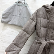 BC♡²⁶羊毛混纺连帽长款羽绒大衣✨燕麦杂色羊毛面料 自带细腻高级肌理 同面料腰带收腰设计 轻松勾勒腰线 告别臃肿 帽檐 BC♡²⁶羊毛混纺连帽长款羽绒大衣✨燕麦杂色羊毛面料 自带细腻高级肌理 同面料腰带收腰设计 轻松勾勒腰线 告别臃肿 帽檐