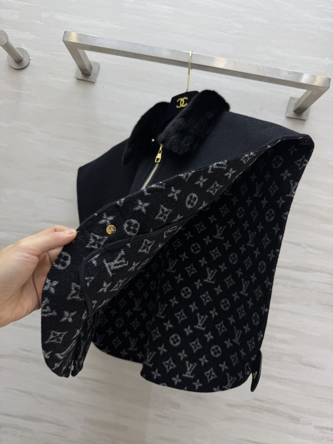 L♡²⁶水貂毛领 羊毛马甲 size：S/M/L（）