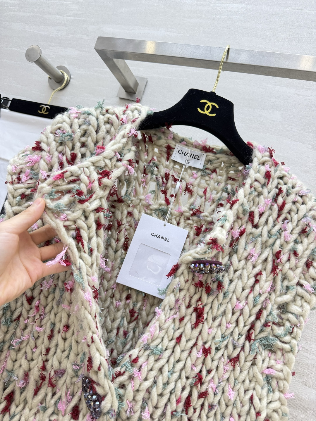 CC♡²⁶手工粗线杂色针织马甲｜温柔浪漫氛围感 重磅粗棒针手工感织法 肌理蓬松厚实 软糯有分量 上身自带温暖感 米白基底