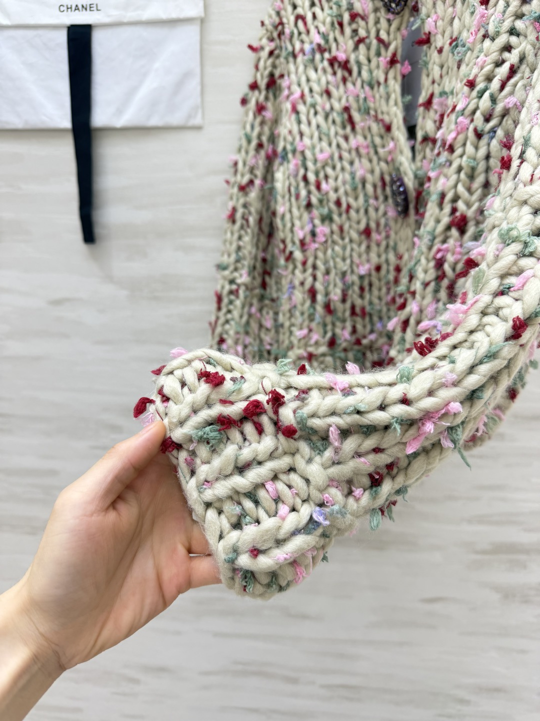 CC♡²⁶重磅粗针彩点针织开衫｜温柔治愈系 手工感粗棒针编织 肌理饱满立体 纱线蓬松厚实 保暖感在线米白基底糅合粉、红、