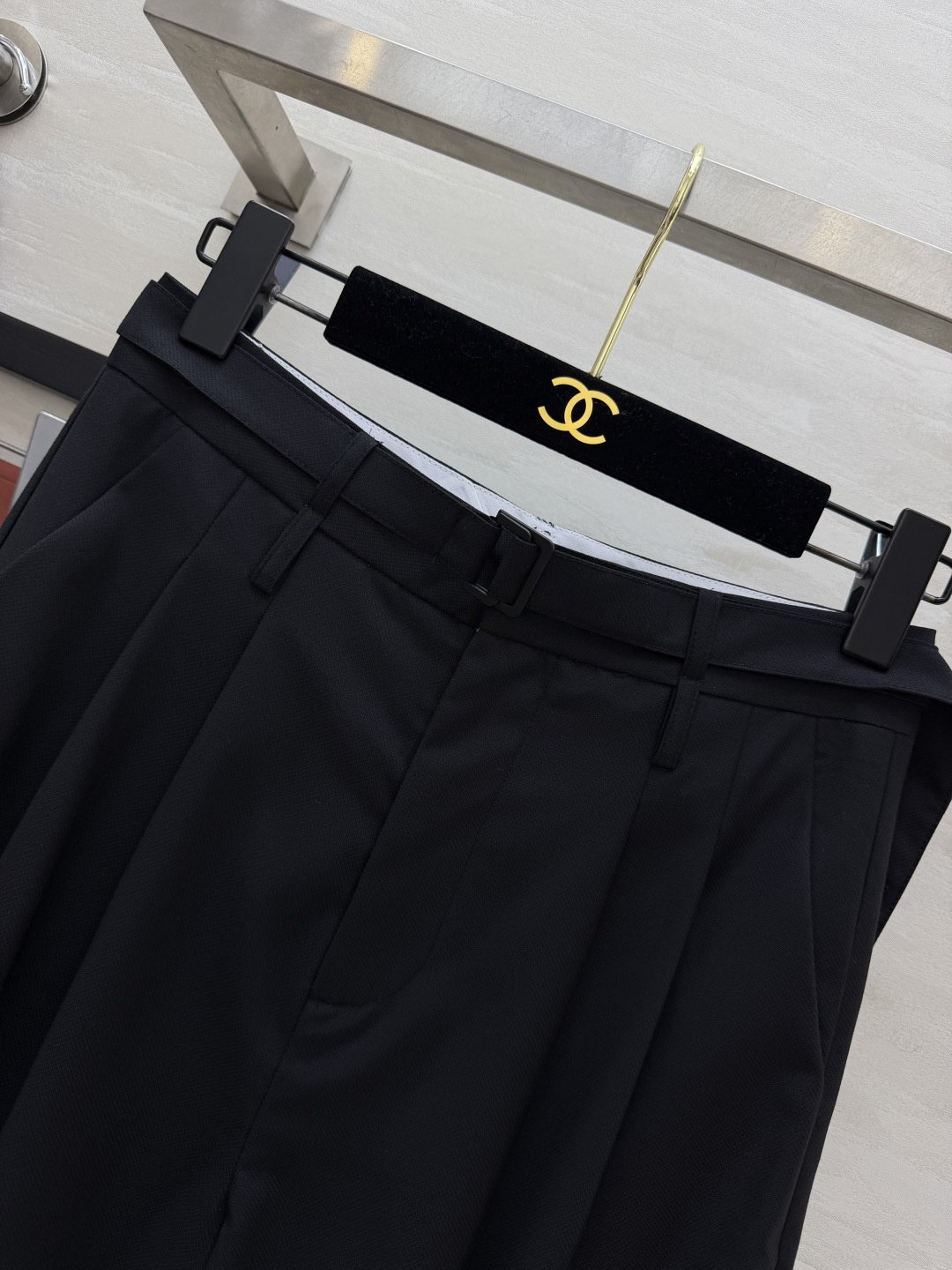 LP♡²⁶高腰双褶阔腿西裤｜上新 垂顺羊毛混纺挺括面料 不易皱好打理 自带同料腰带 版型更显比例 阔腿直筒 藏肉显瘦一绝
