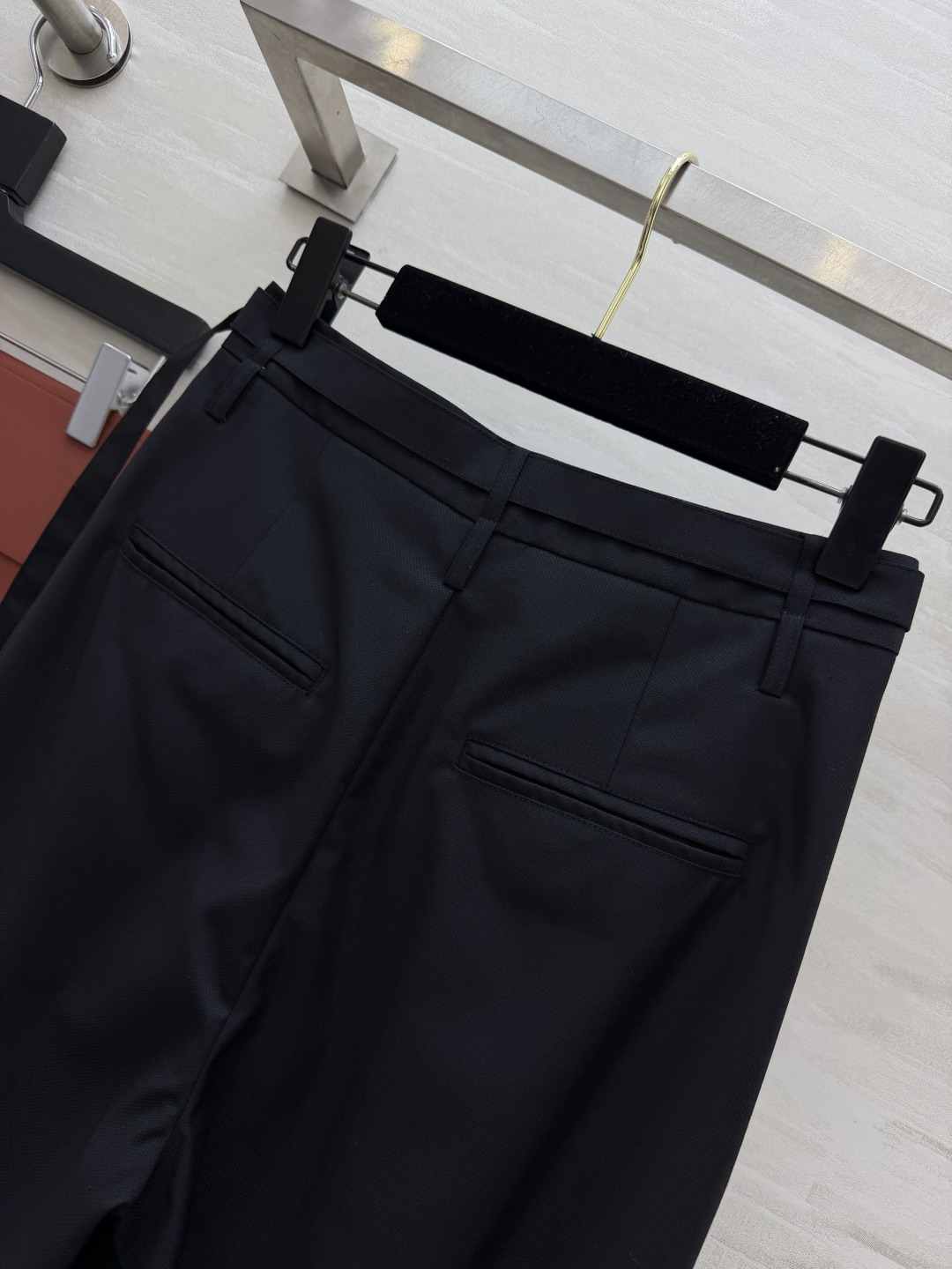 LP♡²⁶高腰双褶阔腿西裤｜上新 垂顺羊毛混纺挺括面料 不易皱好打理 自带同料腰带 版型更显比例 阔腿直筒 藏肉显瘦一绝
