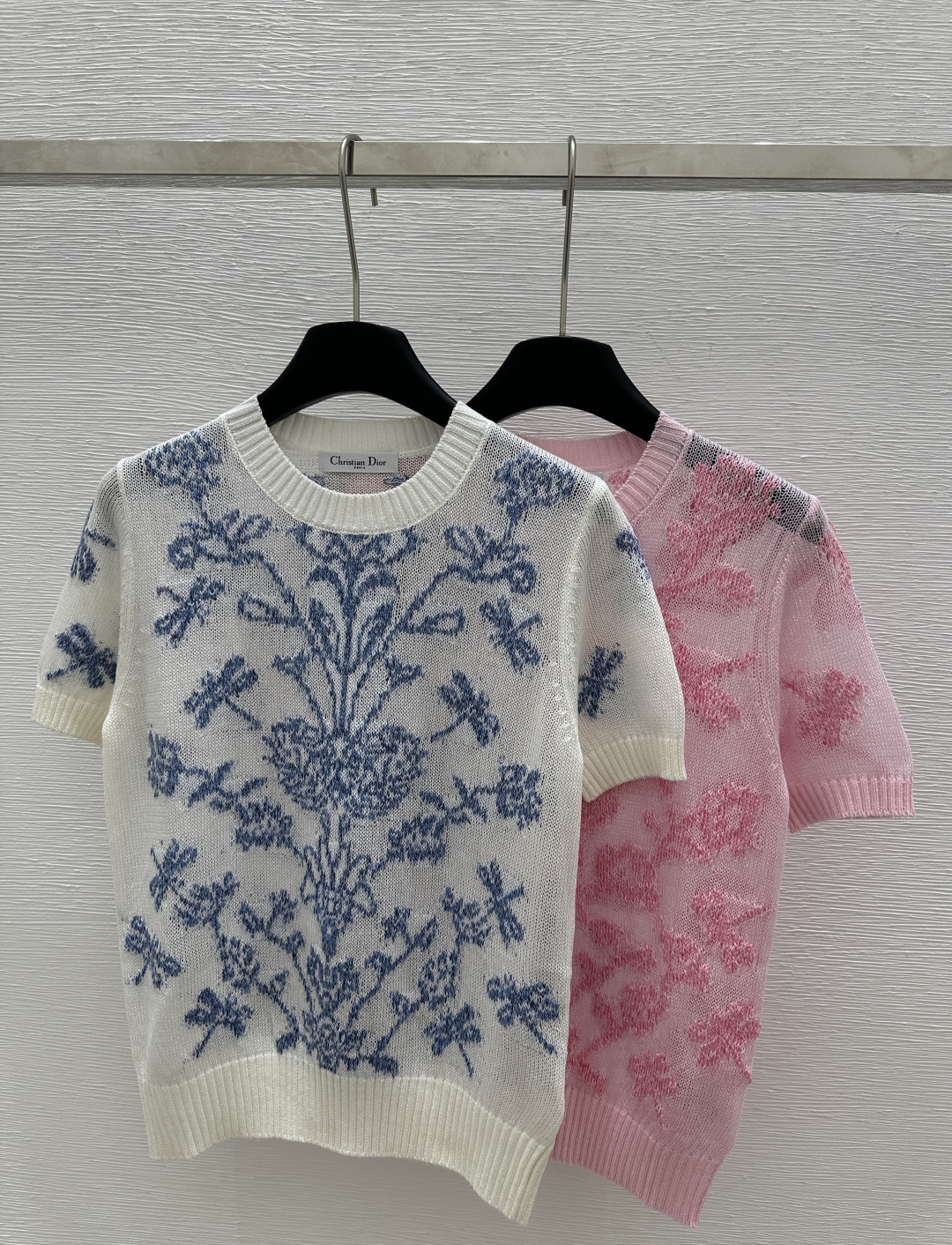 NO:310677,D Home Early Spring New Style Solid Color Round Neck Dragonfly Jacquard Knitted Short Sleeve Color White Pink Size 36.38.40, Dior, T-shirt, alexander wang19860909D家  早春新款 纯色圆领蜻蜓提花针织短袖 颜色白色 粉色 尺码36.38.40,,dior,T-shirt,alexander wang,Women's clothing