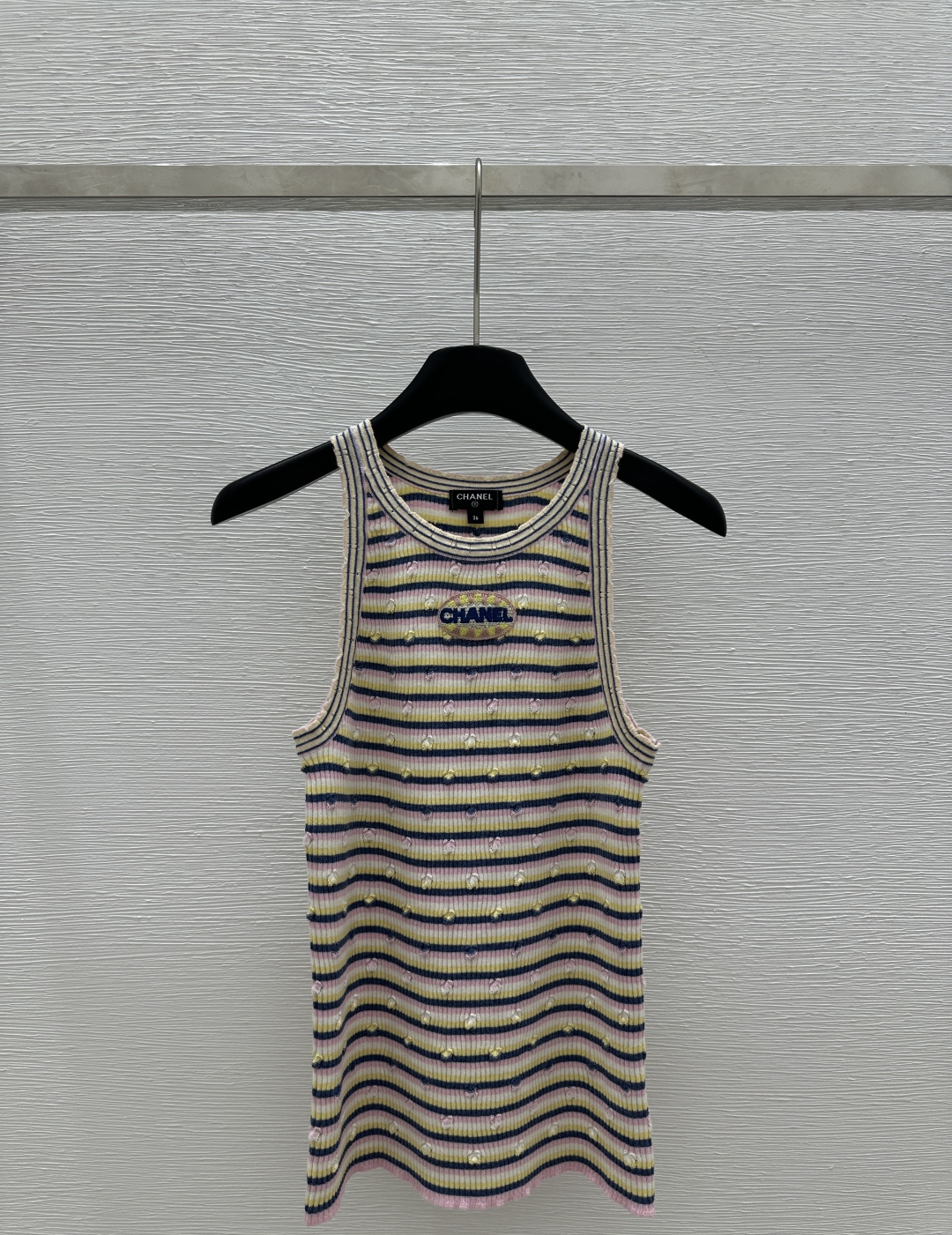 NO:310674,CH Home Early Spring New Round Collar Striped Sleeveless Knitted Vest Color Pink Size 36.38.40, Alexander Wang19860909CH家  早春新款 圆领条纹无袖针织背心 颜色粉色 尺码36.38.40,,alexander wang,Women's clothing