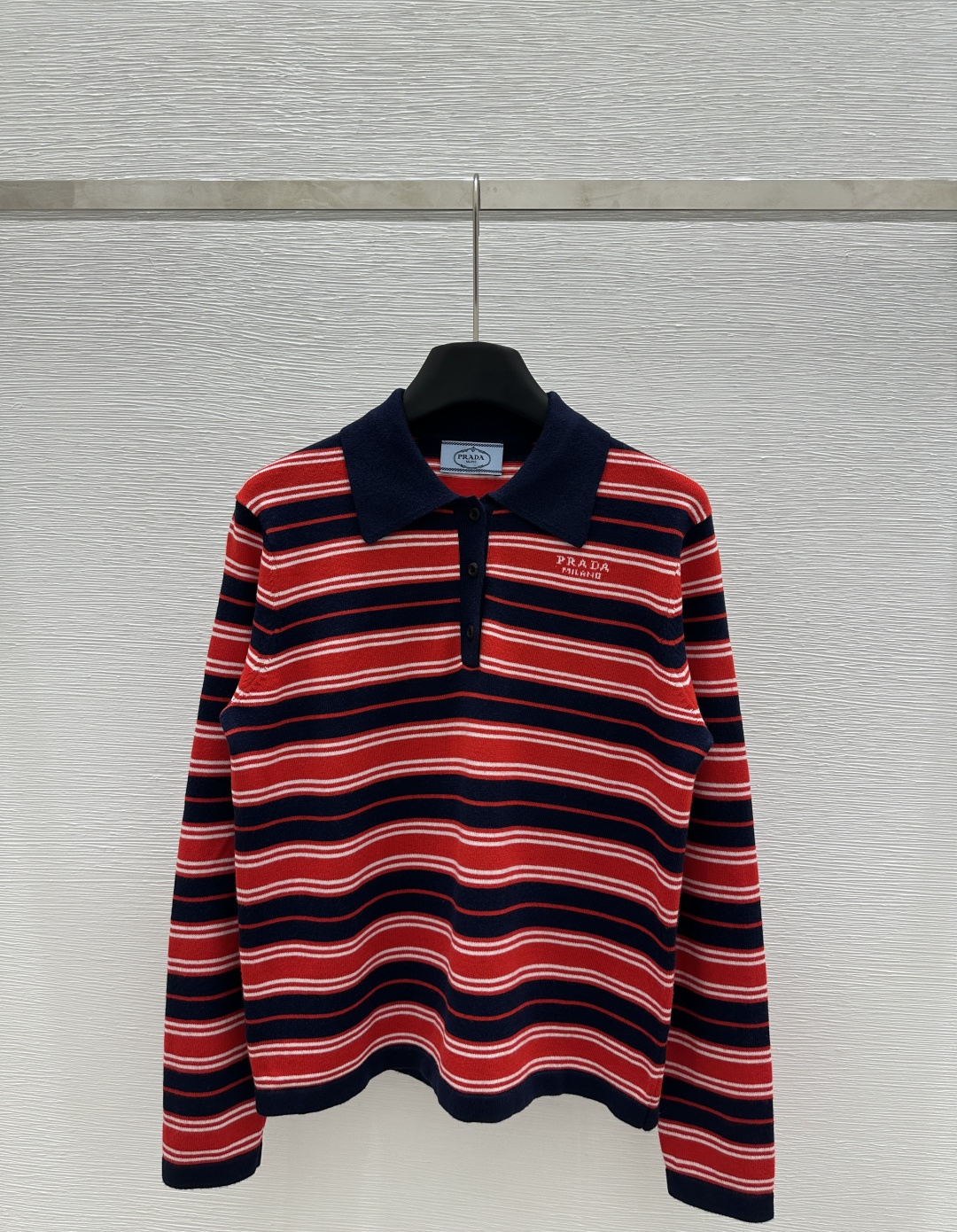 NO:310670,P home, early spring new style, lapel striped button letter knitted long sleeves, color red, size 36.38.40,,alexander wang19860909P家  早春新款 翻领条纹纽扣字母针织长袖 颜色红色 尺码36.38.40,,alexander wang,Women's clothing