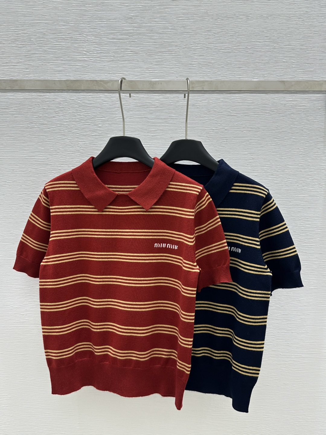NO:310651,M Home Early Spring New Lapel Stripe Contrast Letter Knitted Short Sleeve Color Red Royal Blue Size 36.38.40, T-shirt,alexander wang19860909M家  早春新款 翻领条纹撞色字母针织短袖 颜色红色 宝蓝色 尺码36.38.40,,T-shirt,alexander wang,Women's clothing