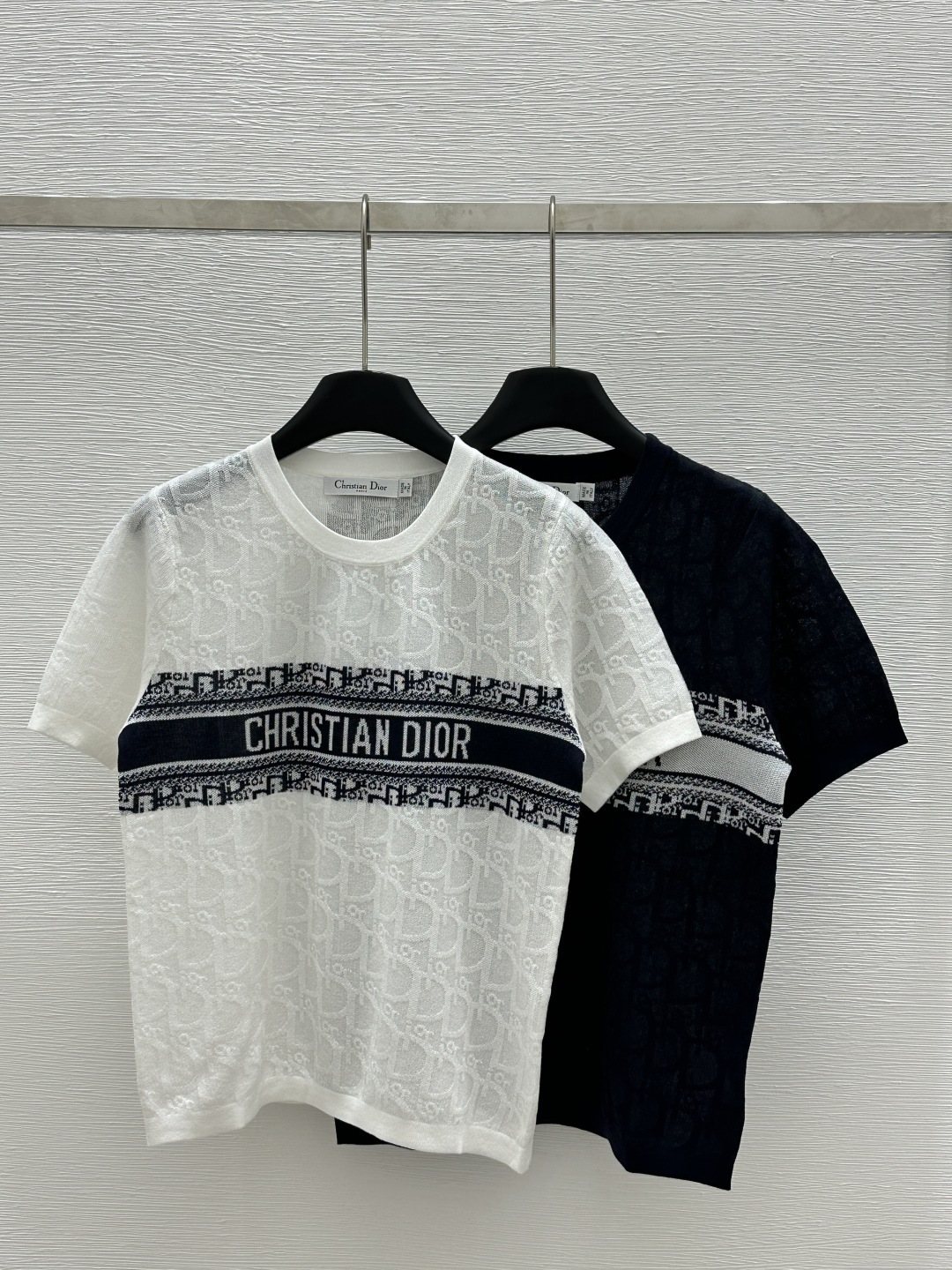 NO:312126,D Home Early Spring New Style Round Neck Jacquard Letter Knitted Short Sleeve Color White Royal Blue Size 36.38.40, Dior, T-shirt, alexander wang19860909D家  早春新款 圆领提花字母针织短袖 颜色白色 宝蓝色 尺码36.38.40,,dior,T-shirt,alexander wang,Women's clothing