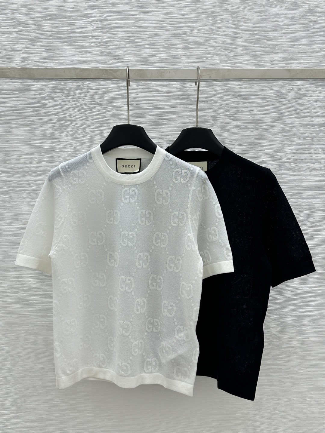 NO:312132,G Home Early Spring New Style Solid Color Round Neck Hollow Knitted Short Sleeve Color White Black Size 36.38.40, gucci, T-shirt, alexander wang19860909G家  早春新款 纯色圆领镂空针织短袖 颜色白色 黑色 尺码36.38.40,,gucci,T-shirt,alexander wang,Women's clothing