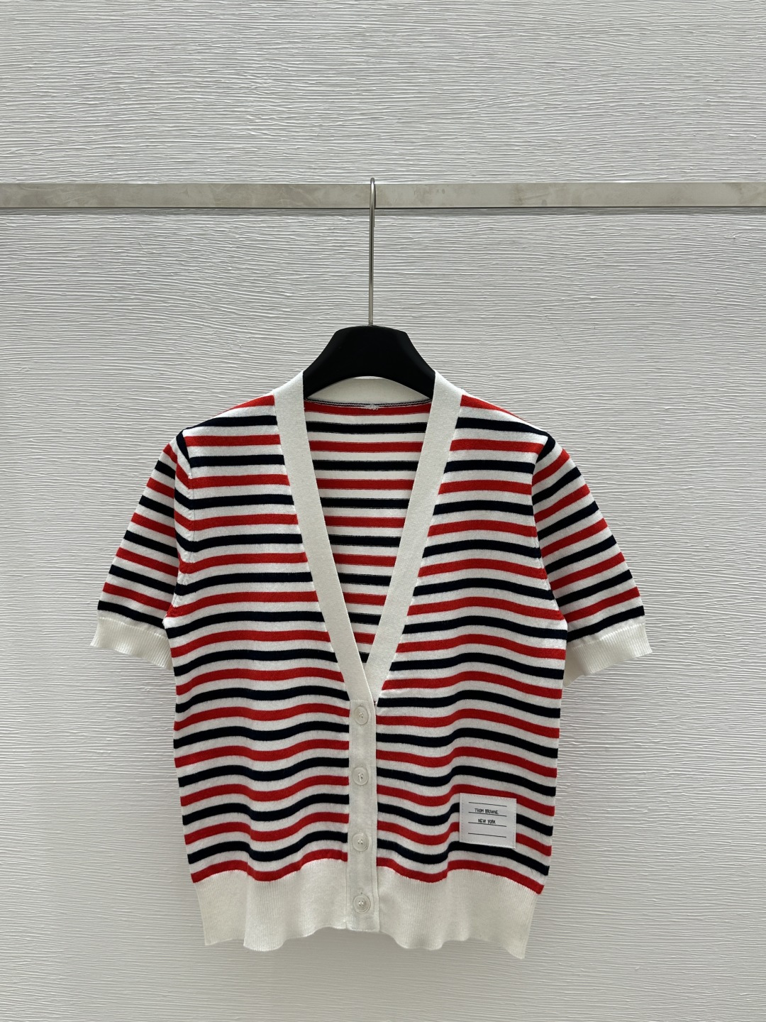 NO:312138,TB Home Early Spring New V-neck Cardigan Striped Knitted Short Sleeve 1 Color White Size 36.38.40, T-shirt,alexander wang19860909TB家  早春新款 V领开衫条纹针织短袖 1 颜色白色 尺码36.38.40,,T-shirt,alexander wang,Women's clothing