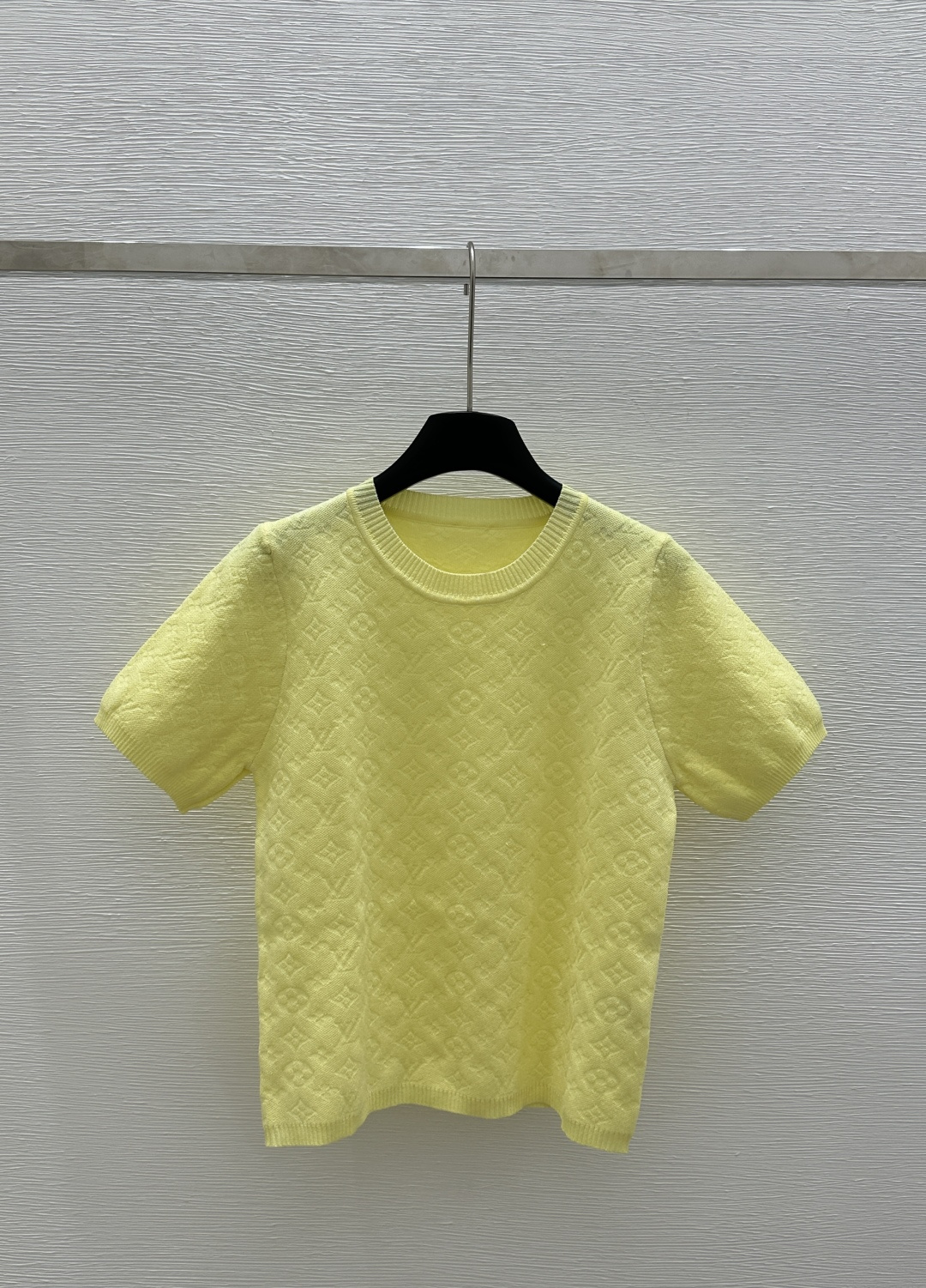 NO:312162,L Home Early Spring New Style Solid Color Round Neck Old-Faced Jacquard Knitted Short Sleeve Color Yellow Size 36.38.40, Louis vuitton, T-shirt, alexander wang19860909L家  早春新款 纯色圆领老面提花针织短袖 颜色黄 尺码36.38.40,,louis vuitton,T-shirt,alexander wang,Women's clothing