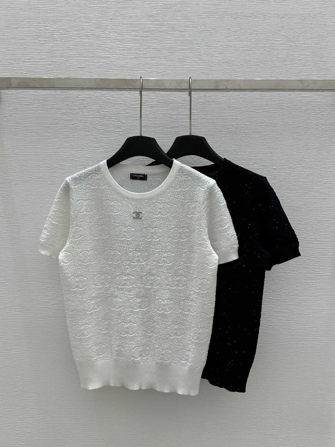 NO:322172,CH Home Early Spring New Style Solid Color Round Neck Bead Chip Knitted Short Sleeve Color White Black Size 36.38.40, T-shirt,alexander wang19860909CH家  早春新款 纯色圆领珠片针织短袖 颜色白色 黑色 尺码36.38.40,,T-shirt,alexander wang,Women's clothing