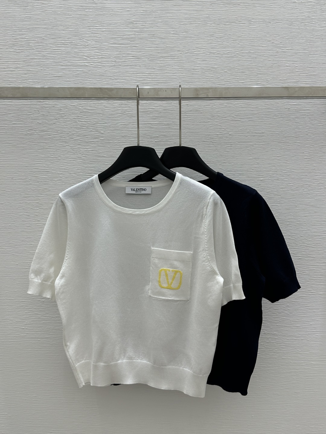 NO:322178,VA Home Early Spring New Style Round Neck Pocket Letter Knitted Short Sleeve Color White Black Size 36.38.40, T-shirt,alexander wang19860909VA家  早春新款 圆领口袋字母针织短袖 颜色白色 黑色 尺码36.38.40,,T-shirt,alexander wang,Women's clothing