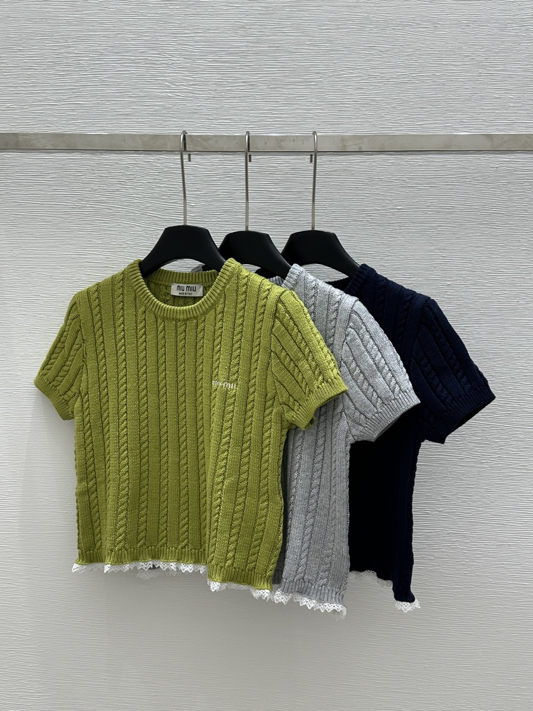 NO:320744,M Home Early Spring New Style Round Neck Embroidered Twill Hem Lace Knitted Short Sleeve Color Green Gray Royal Blue Size 36.38.40, T-shirt,alexander wang19860909M家  早春新款 圆领刺绣麻花下摆花边针织短袖 颜色绿色 灰色 宝蓝色 尺码36.38.40,,T-shirt,alexander wang,Women's clothing