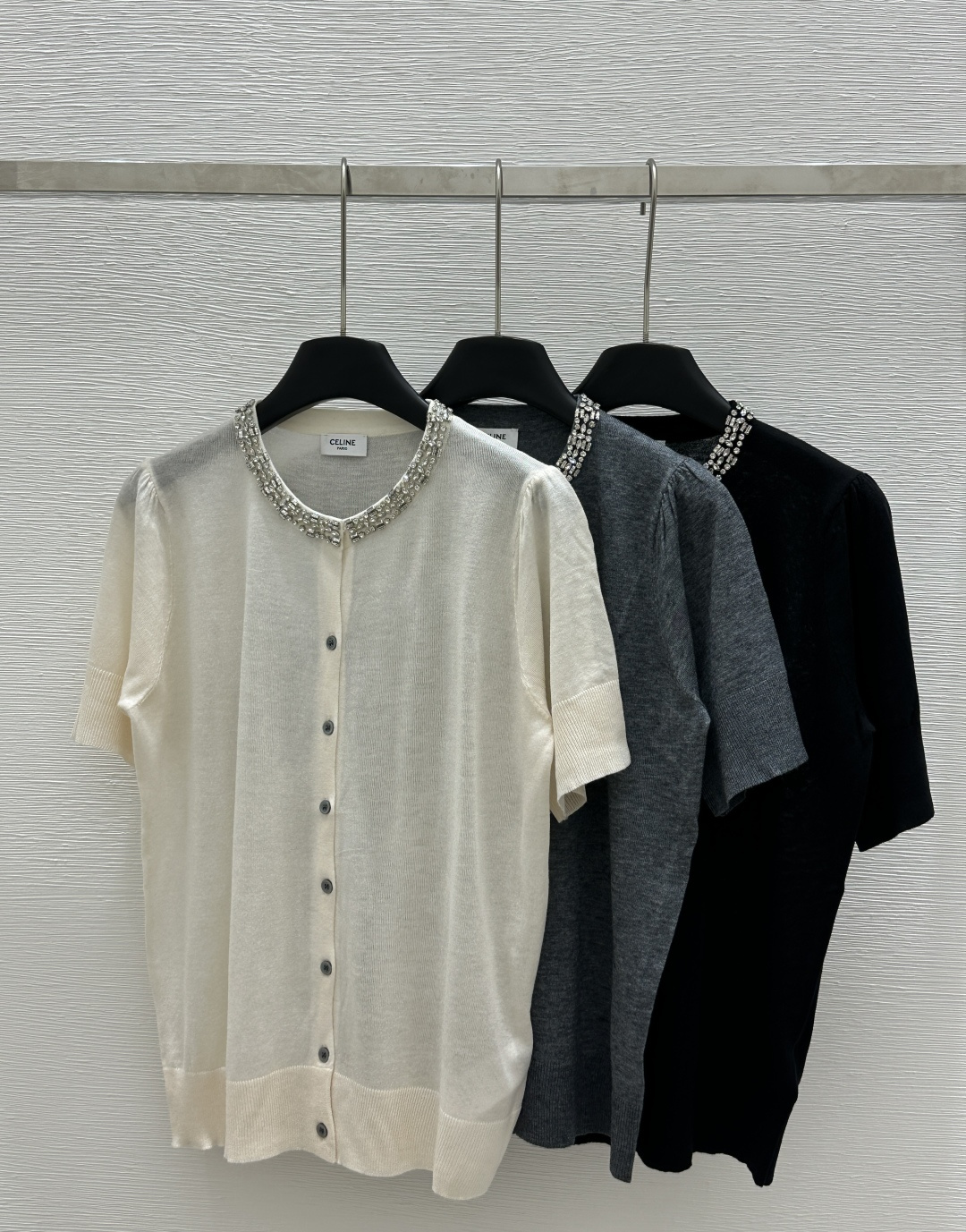 NO:320751,CE Home Early Spring New Style Diamond Round Neck Button Cardigan Knitted Short Sleeve Color White Gray Black Size 36.38.40, T-shirt,alexander wang19860909CE家  早春新款 贴钻圆领纽扣开衫针织短袖 颜色白色 灰色 黑色 尺码36.38.40,,T-shirt,alexander wang,Women's clothing