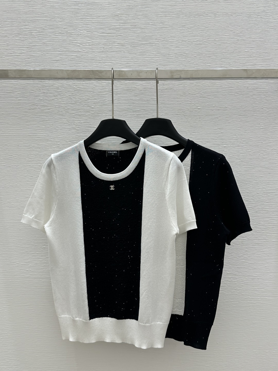 NO:320748,CH Home Early Spring New Style Round-neck Color-blocking Bead Chip Knitted Short Sleeve Color White Black Size 36.38.40, T-shirt,alexander wang19860909CH家  早春新款 圆领拼色珠片针织短袖 颜色白色 黑色 尺码36.38.40,,T-shirt,alexander wang,Women's clothing