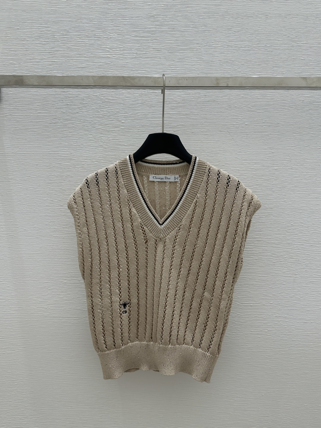 NO:321604,D Home Early Spring New Style Striped V-neck Hollow Knitted Vest Color Khaki Size 36.38.40, Dior, Alexander wang19860909D家  早春新款 条纹V领镂空针织背心 颜色卡其色 尺码36.38.40,,dior,alexander wang,Women's clothing