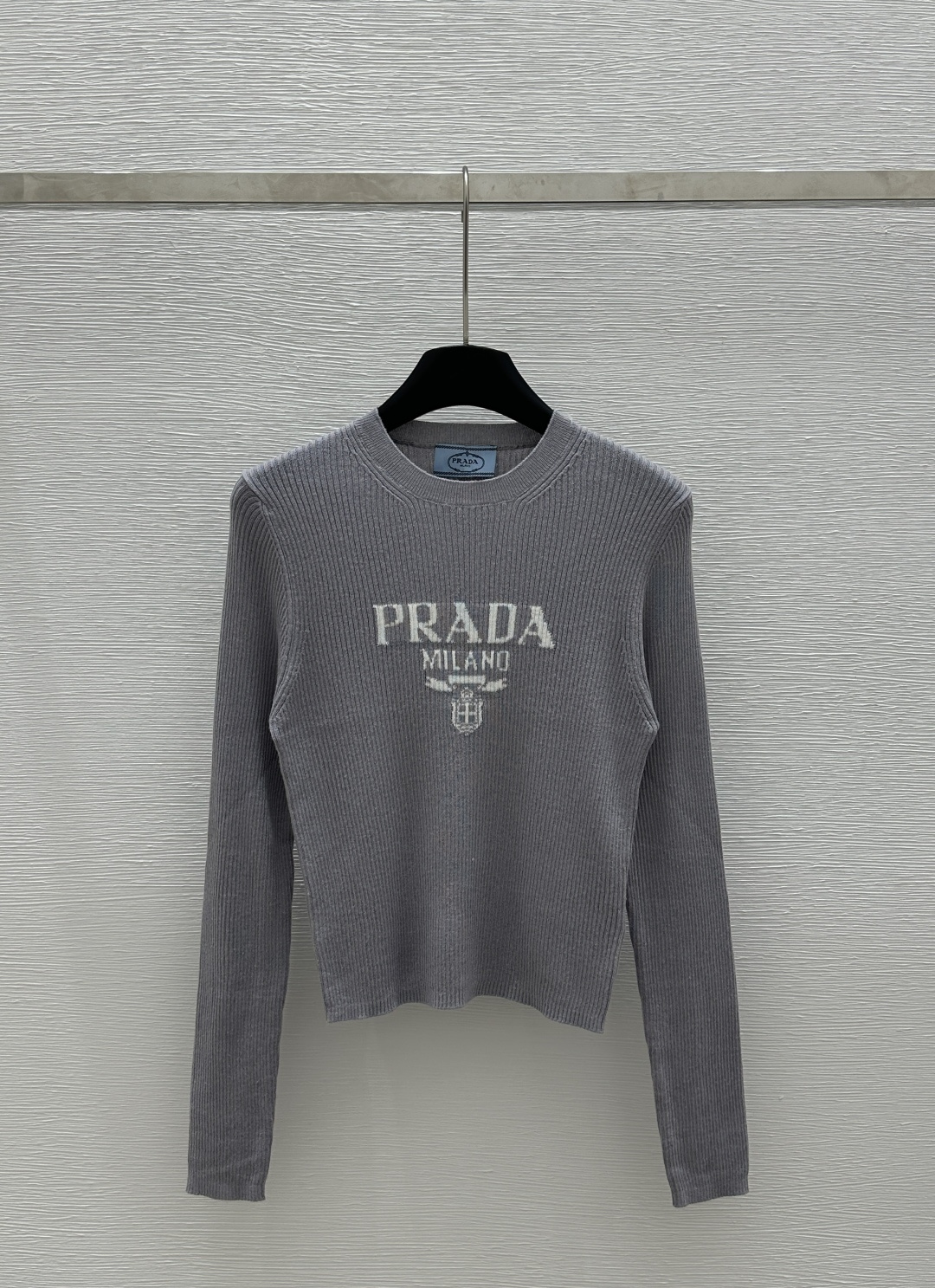 NO:321637,P home early spring new style solid color round neck letter knitted long sleeve color gray size 36.38.40, alexander wang19860909P家  早春新款 纯色圆领字母针织长袖 颜色灰色 尺码36.38.40,,alexander wang,Women's clothing
