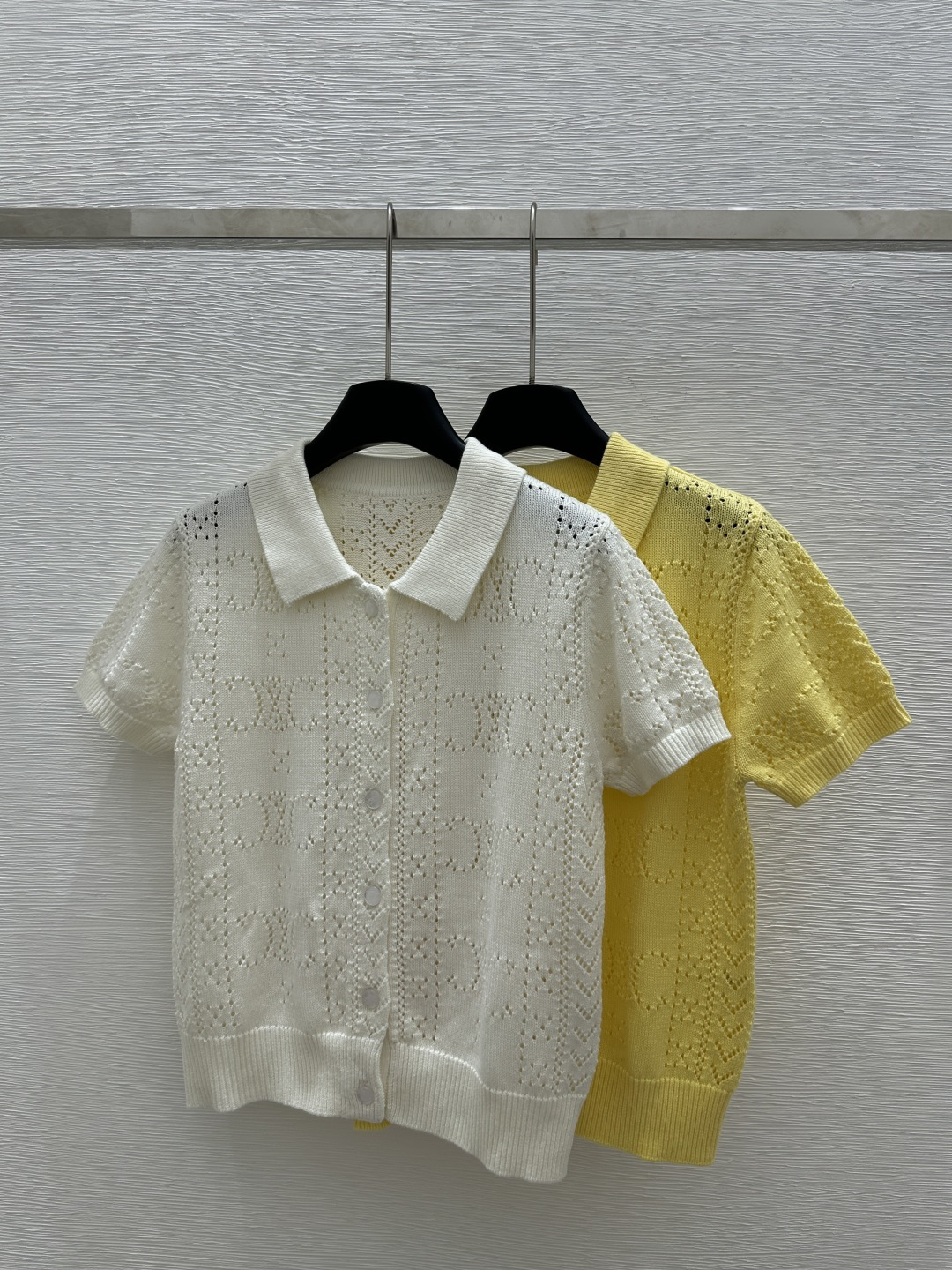 NO:321639,CE Home Early Spring New Style Solid Color Lapel Hollow Knit Short Color White Yellow Size 36.38.40,,alexander wang19860909CE家  早春新款 纯色翻领镂空针织短 颜色白色 黄色 尺码36.38.40,,alexander wang,Women's clothing