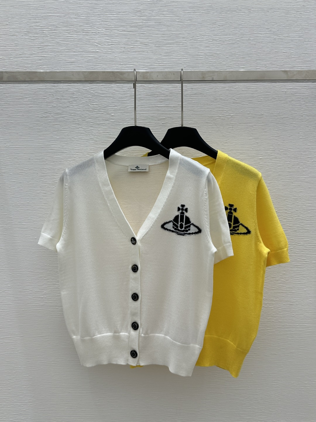 NO:322725,VI Home Early Spring New V-neck Pattern Cardigan Knitted Short Sleeve Color White Yellow Size 36.38.40, T-shirt,alexander wang19860909VI家  早春新款 V领图案开衫针织短袖 颜色白色 黄色 尺码36.38.40,,T-shirt,alexander wang,Women's clothing