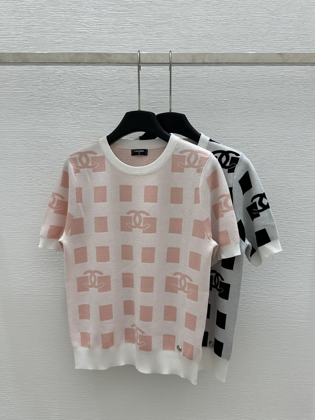NO:324386,CH Home Early Spring New Style Round Neck Contrast Clothing Knitted Short Sleeve Color Pink Black Size 36.38.40, T-shirt,alexander wang19860909CH家  早春新款 圆领撞色方格针织短袖 颜色粉色 黑色 尺码36.38.40,,T-shirt,alexander wang,Women's clothing