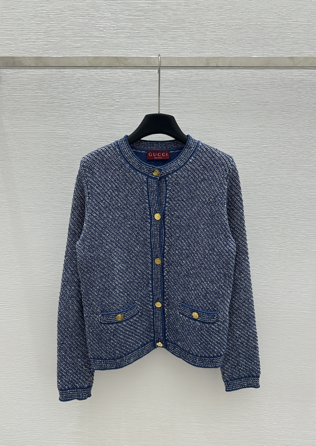 NO:324412,G Home Early Spring New Style Blue and White Cardigan Button Knitted Long Sleeve Color Blue Size 36.38.40, Gucci, Alexander Wang19860909G家  早春新款 蓝白开衫纽扣针织长袖 颜色蓝色 尺码36.38.40,,gucci,alexander wang,Women's clothing