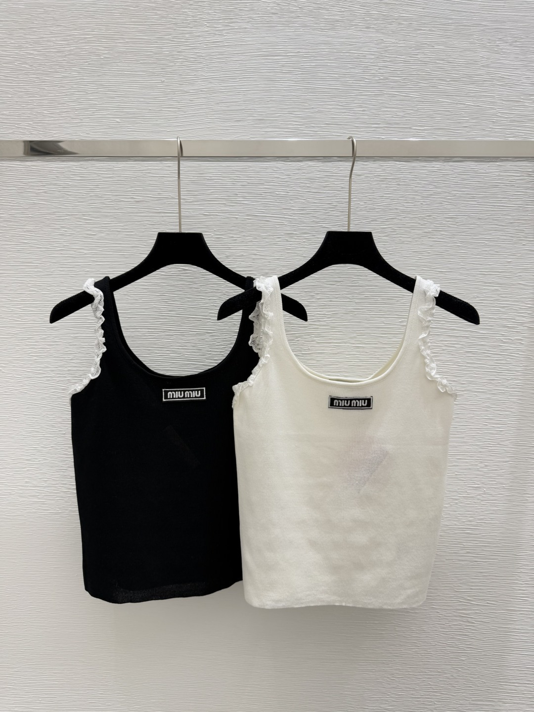 NO:329160,M Home Early Spring New Style Lace Cuff Knitted Sling Color White Black Size 36.38.40, Alexander Wang19860909M家  早春新款 花边袖口针织吊带 颜色白色 黑色 尺码36.38.40,,alexander wang,Women's clothing