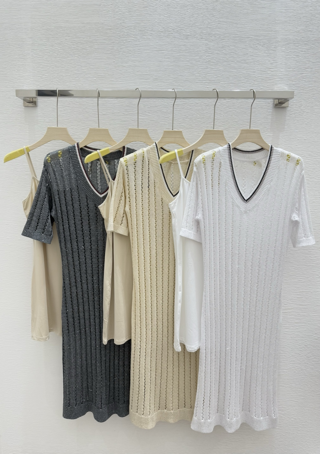 NO:329198,BC Home Early Spring New V-neck Hollow Two-Piece Knitted Dress Color White Apricot Gray Size 36.38.40, Chanel, Skirts, Alexander Wang19860909BC家  早春新款 V领镂空两件套针织连衣裙 颜色白色 杏色 灰色 尺码36.38.40,,chanel,skirts,alexander wang,Women's clothing