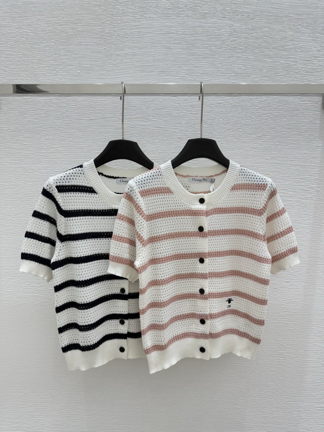 NO:329204,D Home Early Spring New Cardigan Contrast Striped Knitted Short Sleeve Color Pink Royal Blue Size 36.38.40, Dior, T-shirt, alexander wang19860909D家  早春新款 开衫撞色条纹针织短袖 颜色粉色 宝蓝色 尺码36.38.40,,dior,T-shirt,alexander wang,Women's clothing