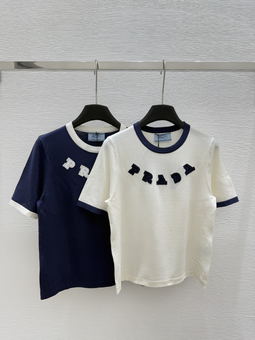 NO:329216,P home, early spring new style, color block round neck knitted short sleeves, color white, royal blue, size 36.38.40,,T-shirt,alexander wang19860909P家  早春新款 拼色圆领针织短袖 颜色白色 宝蓝色 尺码36.38.40,,T-shirt,alexander wang,Women's clothing