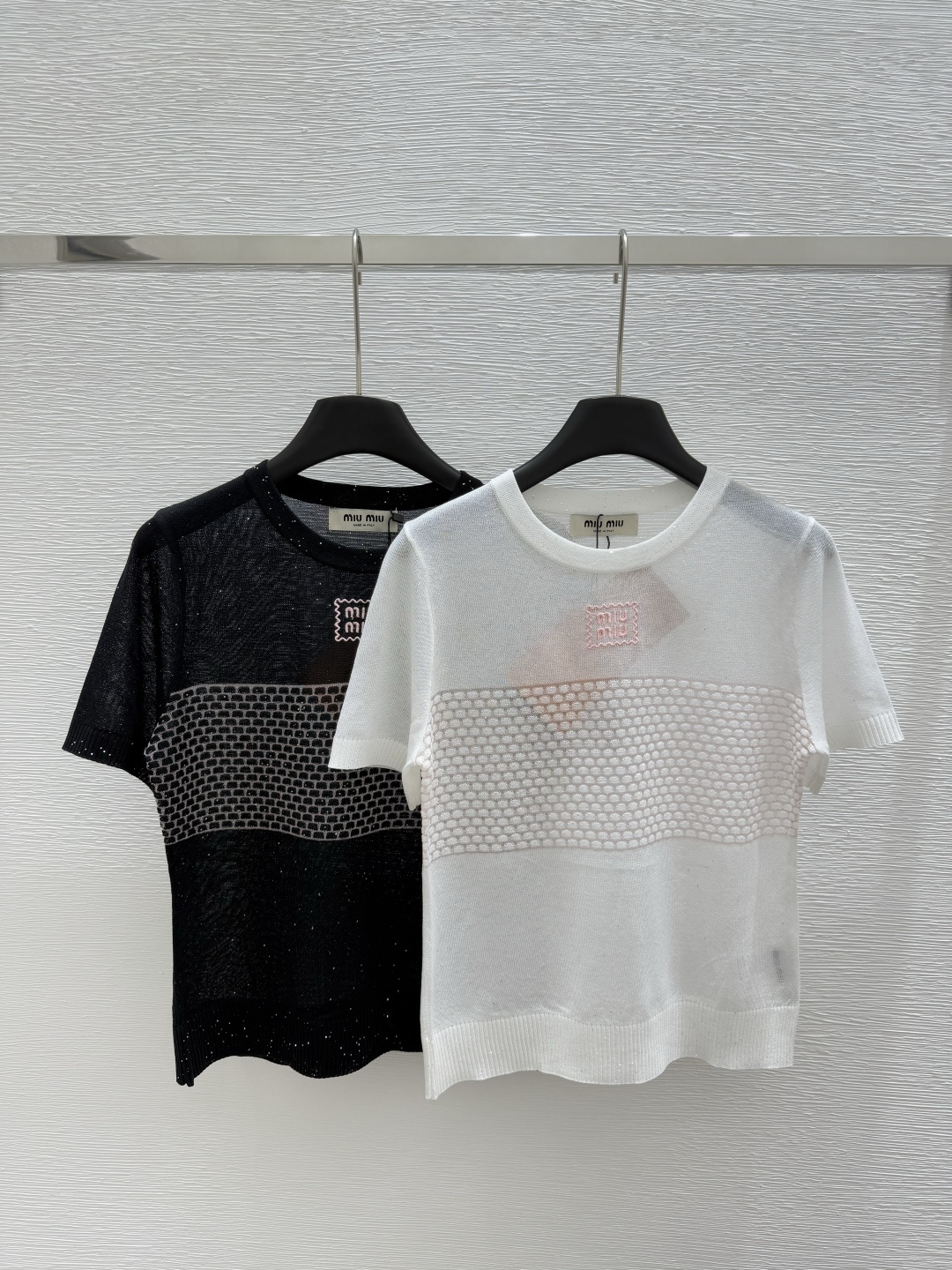 NO:329217,M Home Early Spring New Round Neck Letter Embroidered Knitted Short Sleeve Color White Black Size 36.38.40, T-shirt,alexander wang19860909M家  早春新款圆领字母刺绣针织短袖 颜色白色 黑色 尺码36.38.40,,T-shirt,alexander wang,Women's clothing