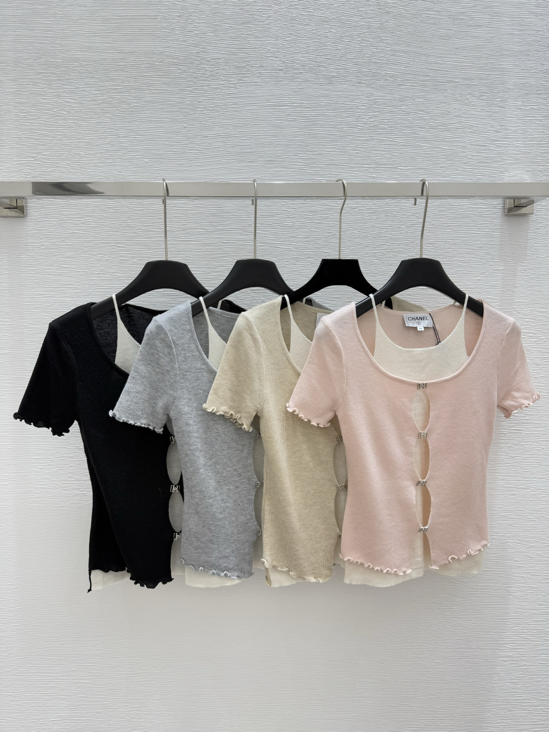 NO:329256,CH Home Early Spring New Style Square Collar Fake Two-Piece Knitting Color Pink Khaki Gray Black Size 36.38.40,,alexander wang19860909CH家  早春新款 方领假两件针织 颜色粉色 卡其色 灰色 黑色 尺码36.38.40,,alexander wang,Women's clothing