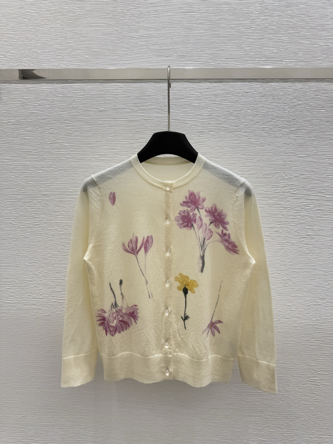 NO:331608,ER Home Early Spring New Style Round Neck Cardigan Floral Pattern Knitted Long Sleeve Color Light Yellow Size 36.38.40,,alexander wang19860909ER家  早春新款 圆领开衫花形图案针织长袖 颜色淡黄色 尺码36.38.40,,alexander wang,Women's clothing