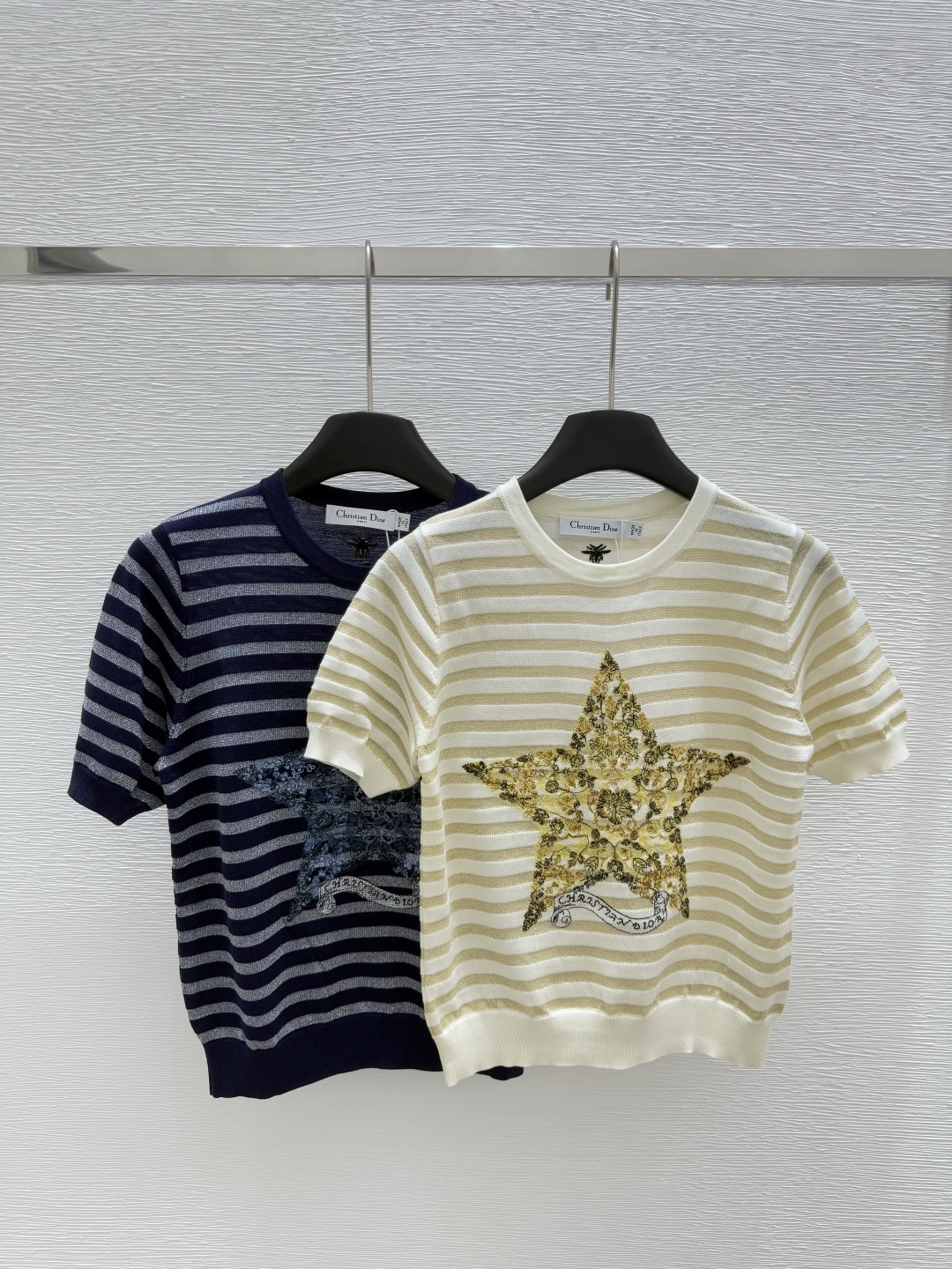 NO:331597,D Home Early Spring New Style Round Neck Contrast Striped Five-pointed Star Knitted Short Sleeve Color White Royal Blue Size 36.38.40, Dior, T-shirt, alexander wang19860909D家  早春新款 圆领撞色条纹五角星针织短袖 颜色白色 宝蓝色 尺码36.38.40,,dior,T-shirt,alexander wang,Women's clothing