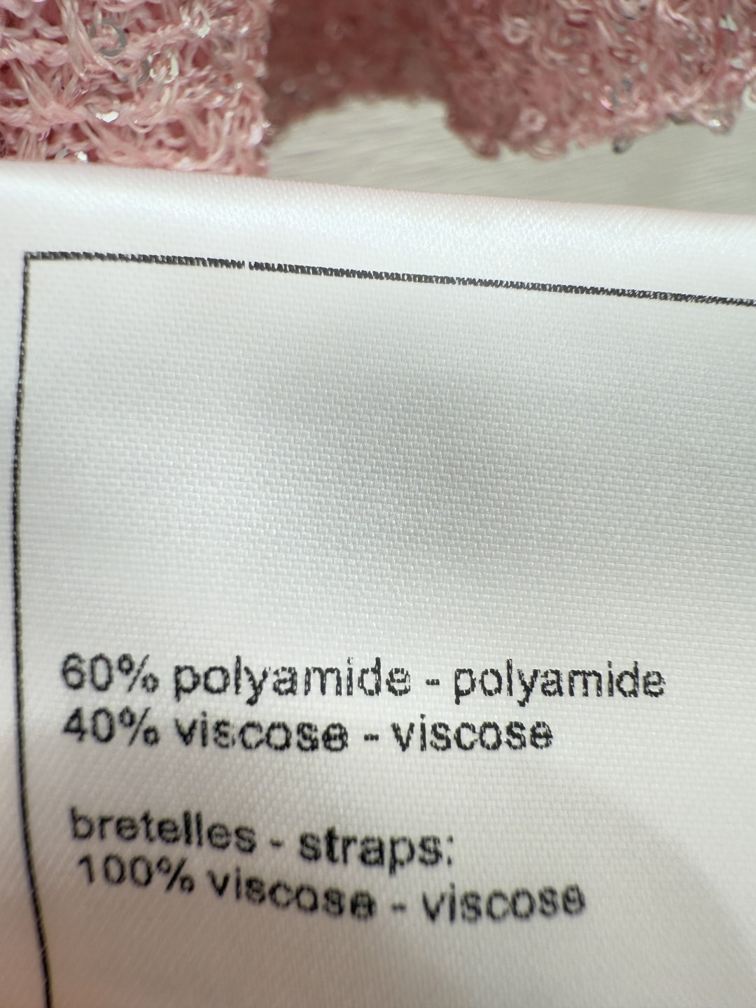 🆕CH家 🆕 早春新款 圆领珠片荷叶袖针织短袖颜色：粉色 蓝色 黑色尺码：36.38.40
