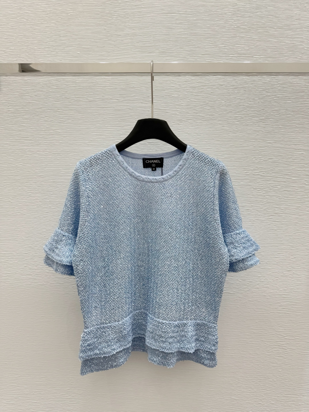 🆕CH家 🆕 早春新款 圆领珠片荷叶袖针织短袖颜色：粉色 蓝色 黑色尺码：36.38.40