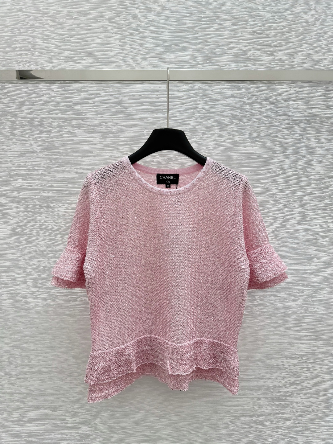 🆕CH家 🆕 早春新款 圆领珠片荷叶袖针织短袖颜色：粉色 蓝色 黑色尺码：36.38.40