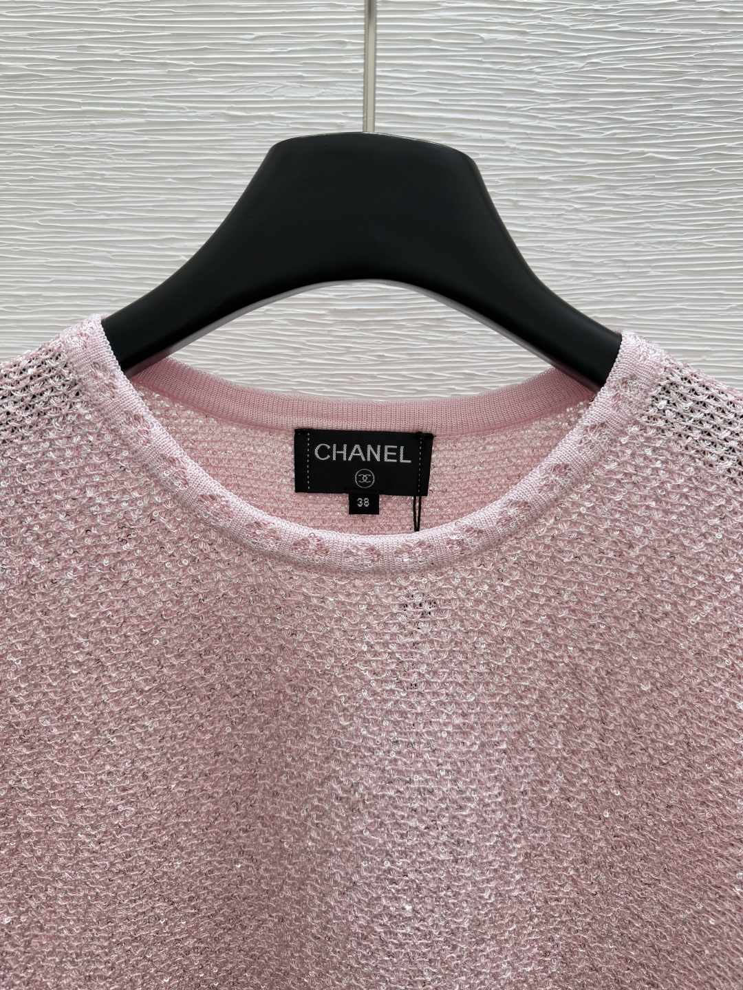 🆕CH家 🆕 早春新款 圆领珠片荷叶袖针织短袖颜色：粉色 蓝色 黑色尺码：36.38.40