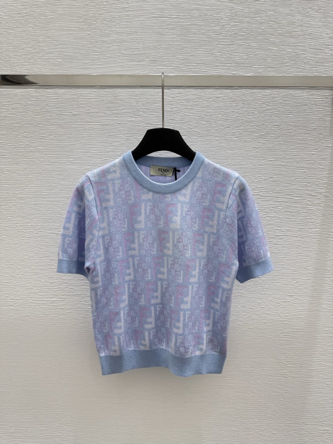 NO:328619,F Home Early Spring New Round Neck Letter Knitted Short Sleeve Color Blue Yellow Coffee Size 36.38.40, Fendi, T-shirt, alexander wang19860909F家  早春新款圆领字母针织短袖 颜色蓝色 黄色 咖啡色 尺码36.38.40,,fendi,T-shirt,alexander wang,Women's clothing