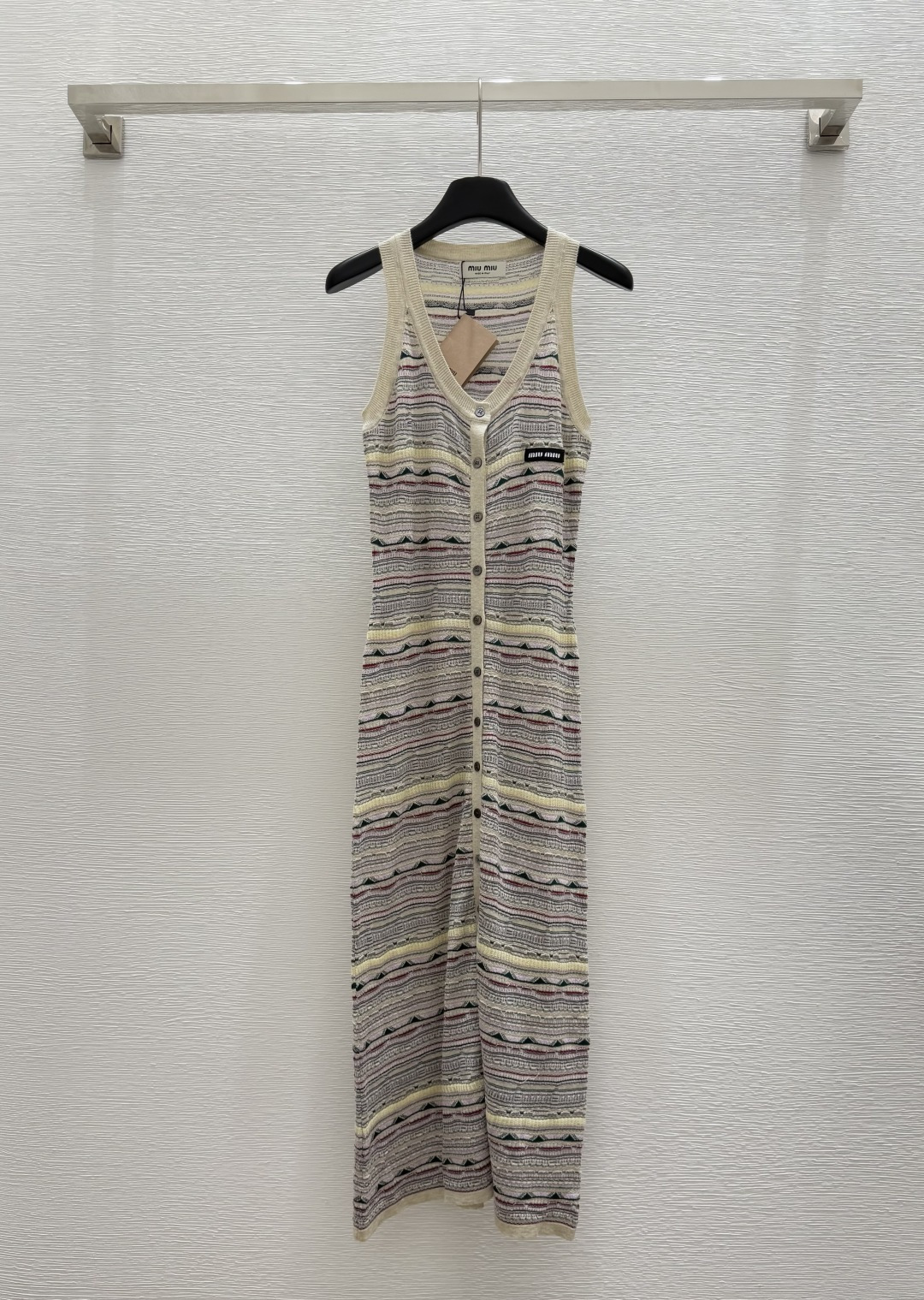NO:419387,M Home Early Spring New Style Round Neck Button Knitted Striped Vest Skirt Color White Size 36.38.40, Skirts, Alexander Wang19860909M家  早春新款 圆领纽扣针织条纹背心裙 颜色白色 尺码36.38.40,,skirts,alexander wang,Women's clothing