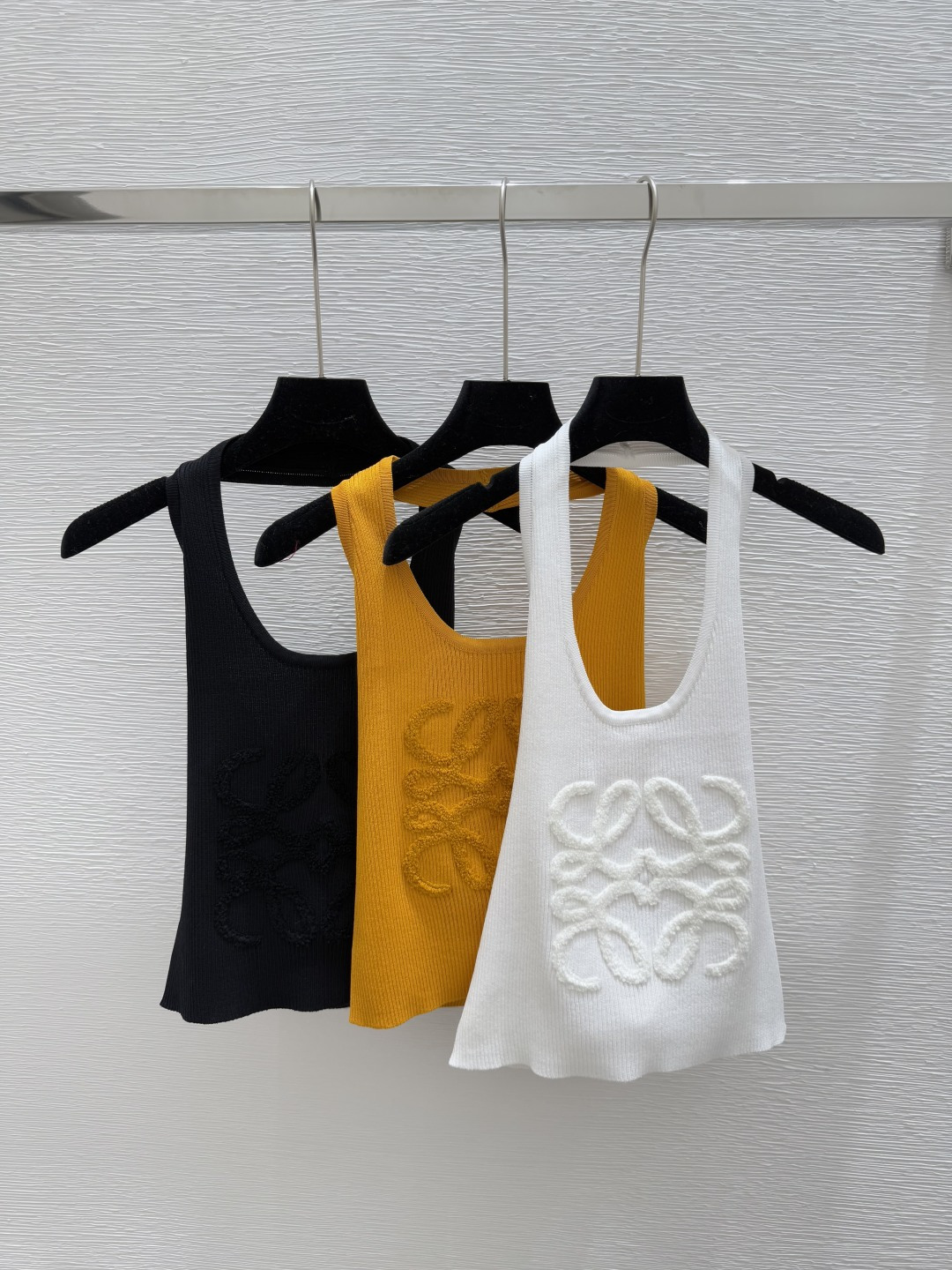 NO:334605,LO Home Early Spring New Style Hammer Knitted Vest Color White Size 36.38.40, Alexander Wang19860909LO家  早春新款 挂脖针织背心 颜色白色 尺码36.38.40,,alexander wang,Women's clothing