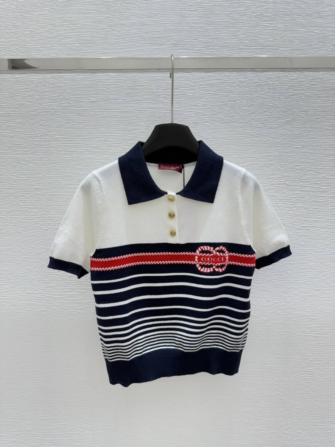 NO:334623,G Home Early Spring New Lapel Striped Knitted Short Sleeve Color White Size 36.38.40, gucci, T-shirt, alexander wang19860909G家  早春新款 翻领条纹针织短袖 颜色白色 尺码36.38.40,,gucci,T-shirt,alexander wang,Women's clothing