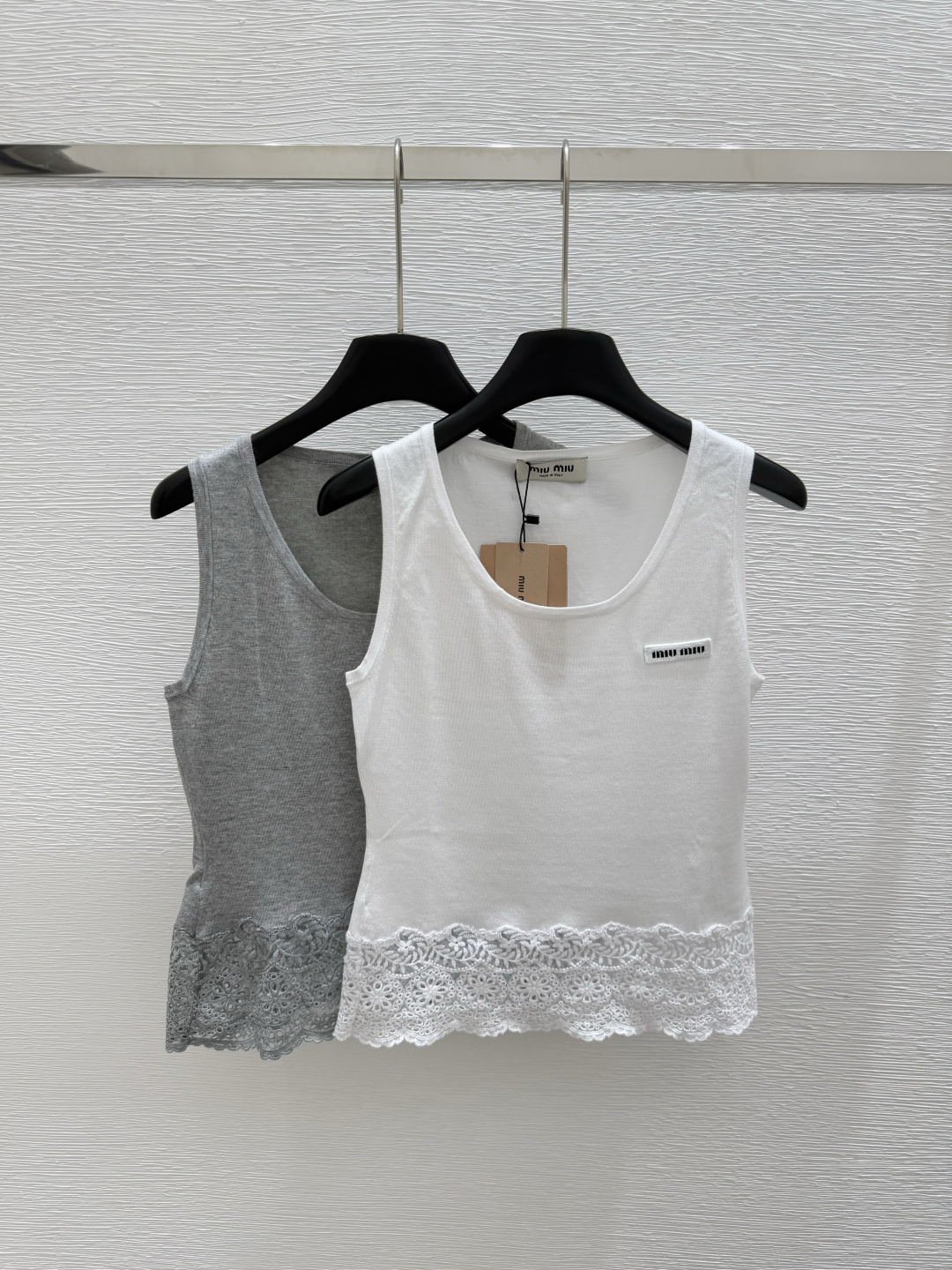 NO:334884,M Home Early Spring New Round Neck Lace Knitted Vest Color White Gray Size 36.38.40, Alexander Wang19860909M家  早春新款 圆领花边针织背心 颜色白色 灰色 尺码36.38.40,,alexander wang,Women's clothing