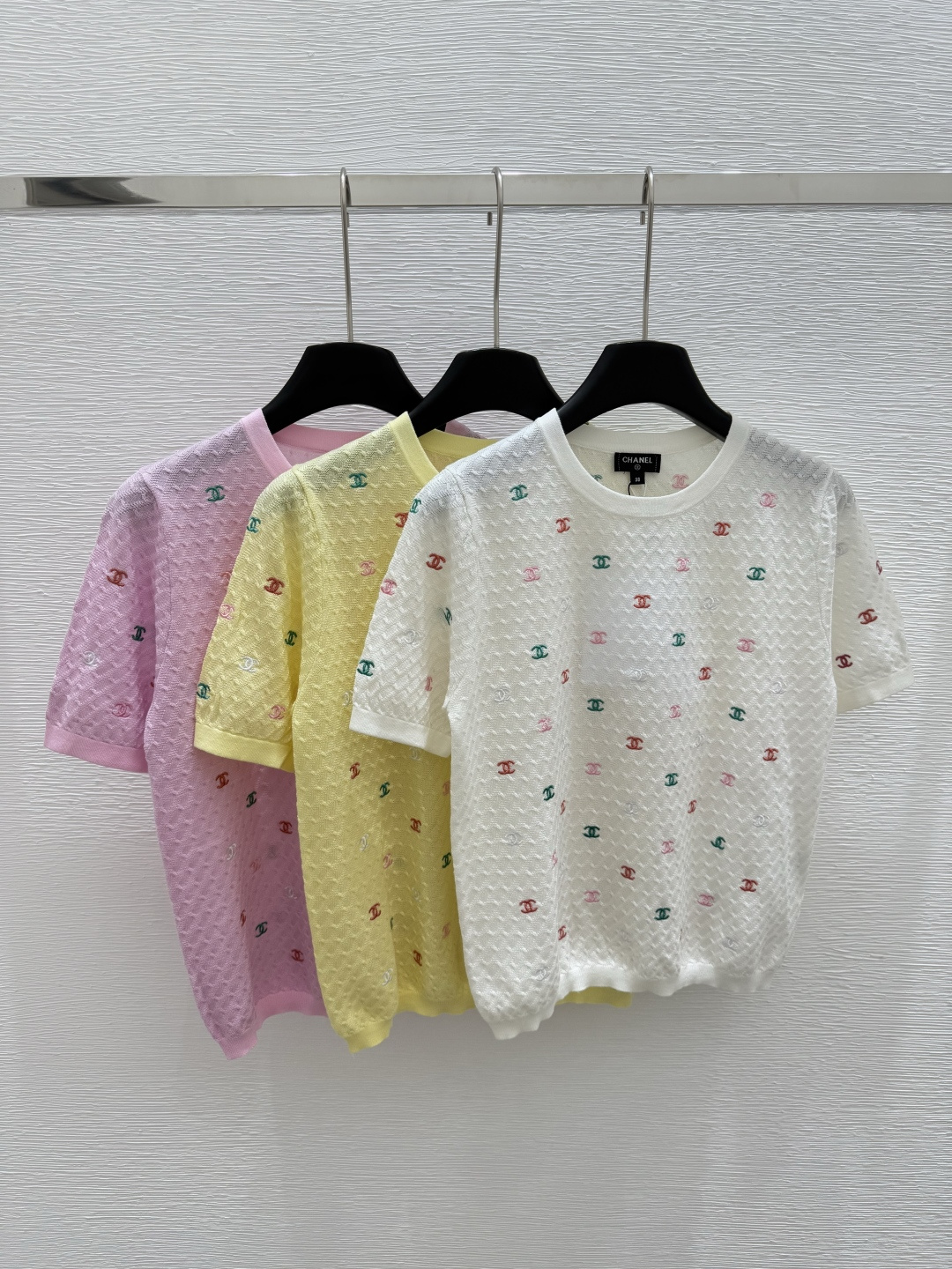 NO:334640,CH Home Early Spring New Style Round Neck Letter Knitted Short Sleeve Color White Yellow Pink Size 36.38.40, T-shirt,alexander wang19860909CH家  早春新款 圆领字母针织短袖 颜色白色 黄色 粉色 尺码36.38.40,,T-shirt,alexander wang,Women's clothing