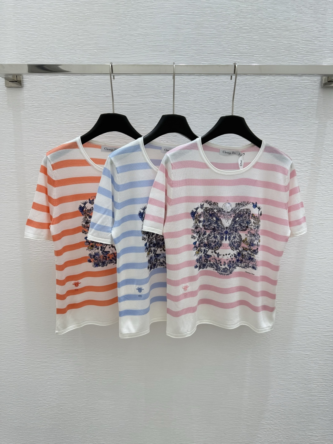 NO:417806,D Home Early Spring New Style Round Neck Printed Stripe Knitted Short Sleeve Color Pink Blue Orange Size 36.38.40, Dior, T-shirt, alexander wang19860909D家  早春新款 圆领印花条纹针织短袖 颜色粉色 蓝色 橙色 尺码36.38.40,,dior,T-shirt,alexander wang,Women's clothing