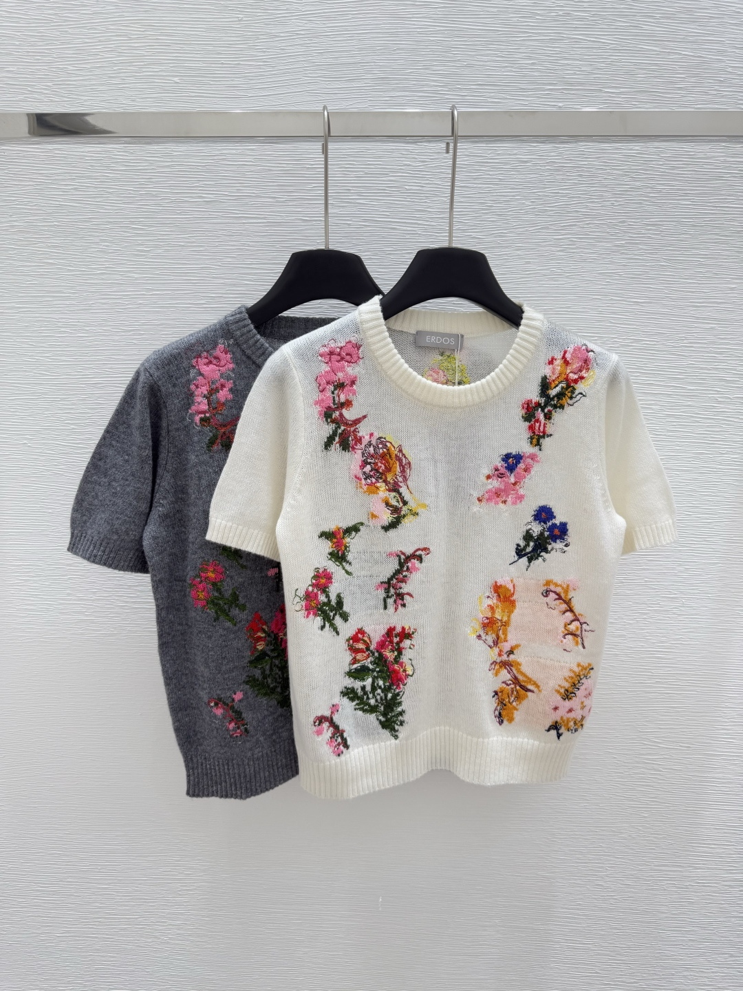 NO:334641,ER Home Early Spring New Style Round Neck Embroidered Knitted Short Sleeve Color White Gray Size 36.38.40, T-shirt,alexander wang19860909ER家  早春新款 圆领刺绣针织短袖 颜色白色 灰色 尺码36.38.40,,T-shirt,alexander wang,Women's clothing