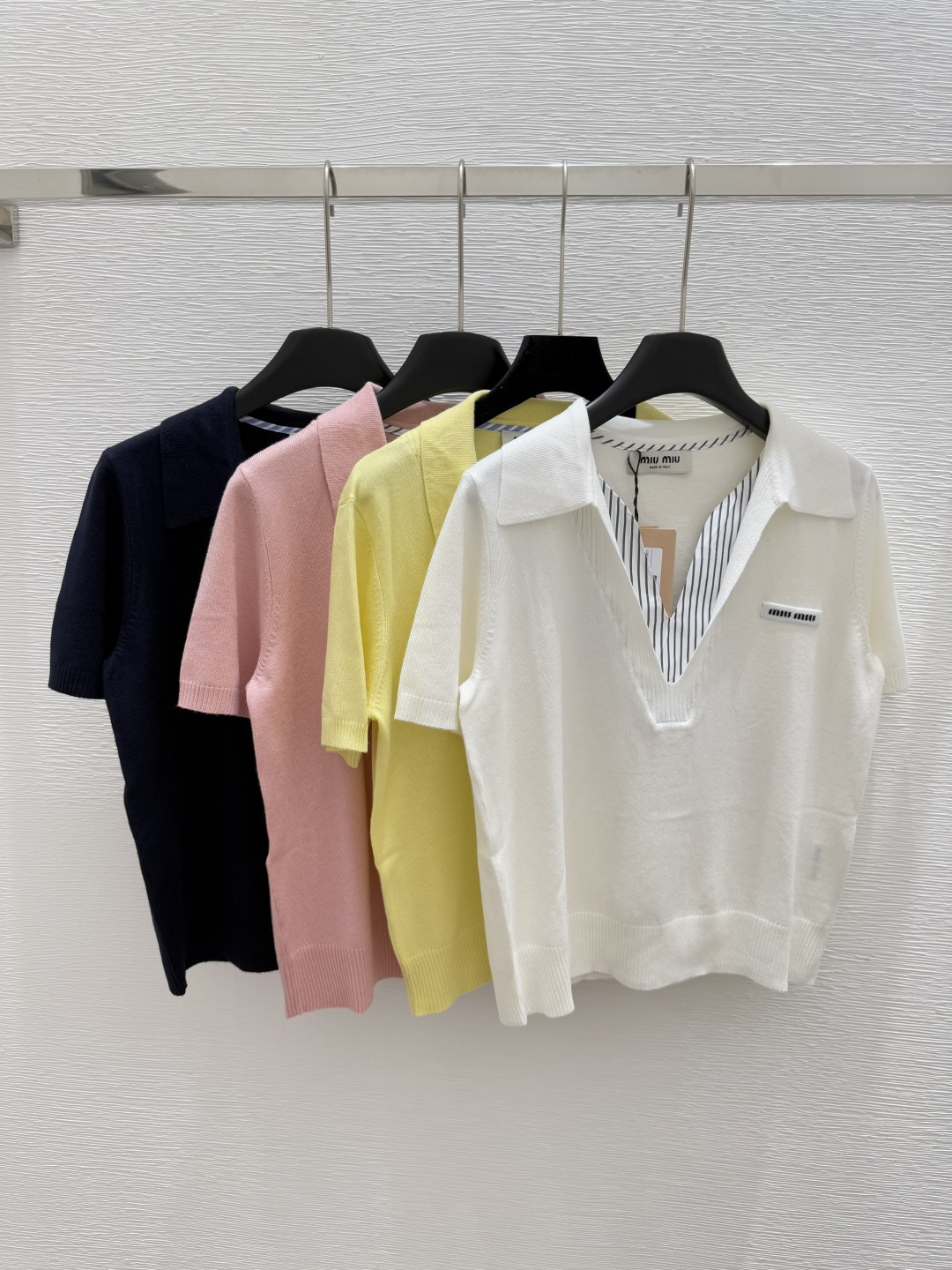 NO:334849,M Home Early Spring New Lapel Fake Two-Piece Knitted Short Sleeve Color White Yellow Pink Royal Blue Size 36.38.40, T-shirt,alexander wang19860909M家  早春新款 翻领假两件针织短袖 颜色白色 黄色 粉色 宝蓝色 尺码36.38.40,,T-shirt,alexander wang,Women's clothing