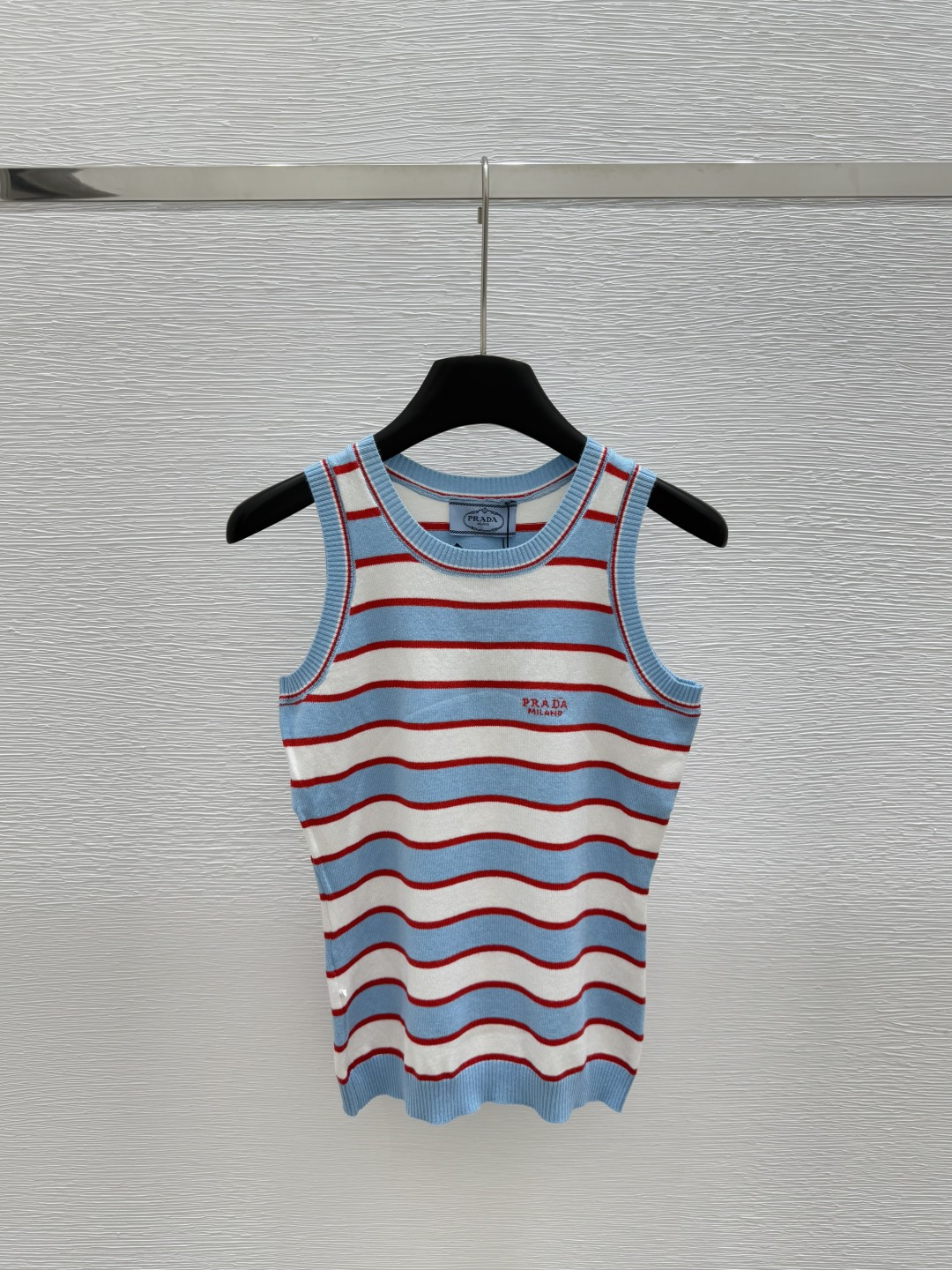 NO:334876,P home, early spring new style, round-neck striped knitted vest, color blue, size 36.38.40,,alexander wang19860909P家  早春新款 圆领条纹针织背心 颜色蓝色 尺码36.38.40,,alexander wang,Women's clothing